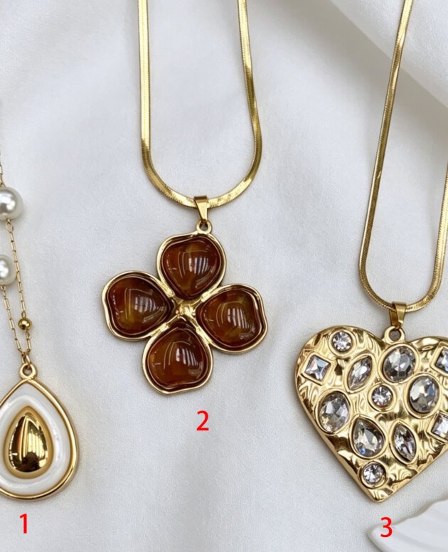 Everly Necklace