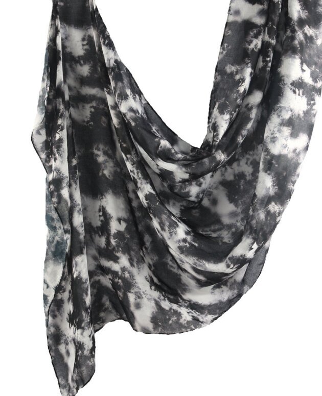 Midnight Petals Modal Hijab