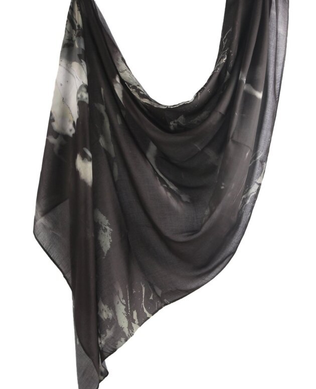 Onyx Bloom Modal Hijab