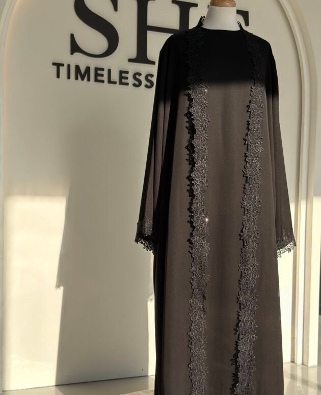 Black Soraya Abaya With lace tri,